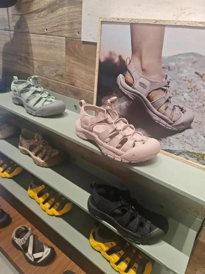 被一双“臭鞋”抢了风头OG视讯中国中产三件套(图6)