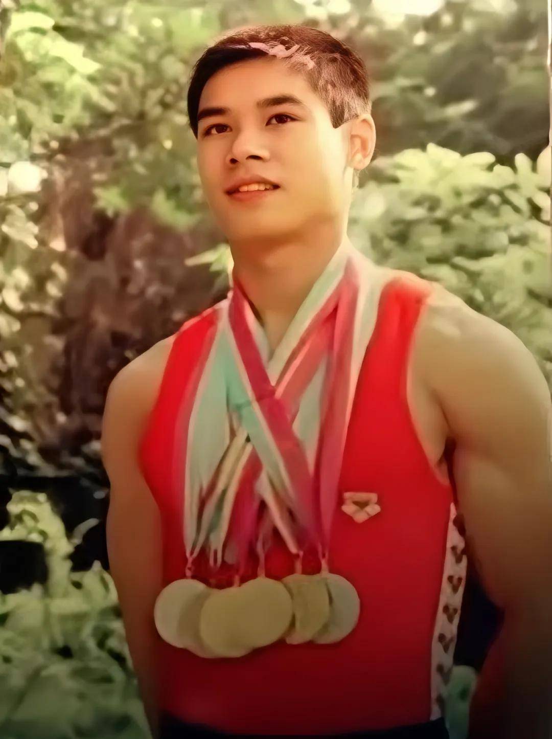 码“中国荣耀 李宁同行”四十余载战略高地新叙事OG真人游戏2026米兰冬奥会领奖装备发布！解(图4)