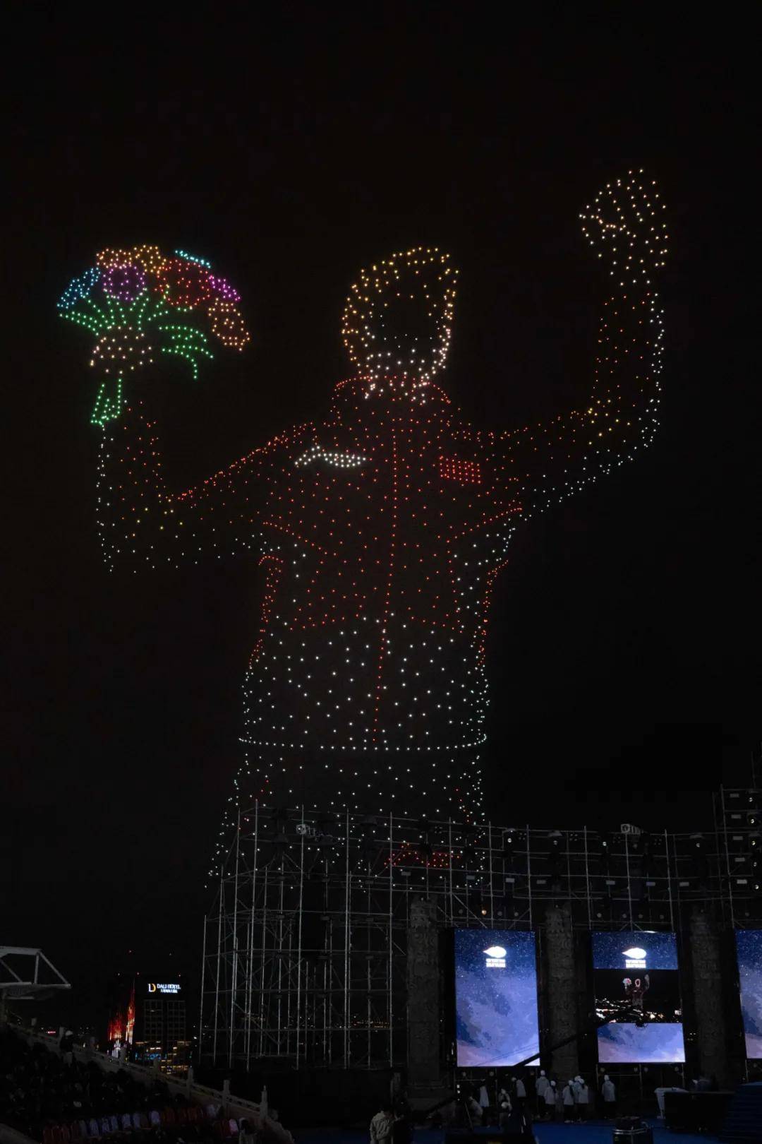 码“中国荣耀 李宁同行”四十余载战略高地新叙事OG真人游戏2026米兰冬奥会领奖装备发布！解(图6)