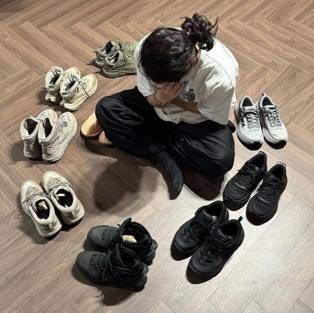 一双的HOKA们上位了OG真人耐克老了上千元(图2)